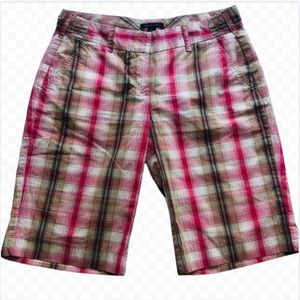 Tommy Hilfiger Size 2 Shorts Small Bermuda Shorts in Excellent Condition!